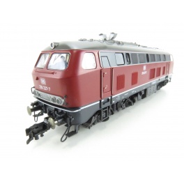 http://www.fallero.net/modelismo/9770-thickbox_default/locomotora-diesel-db-218-227-7-fleischmann-h0.jpg